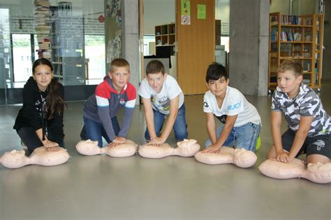 Plötzlicher Herztod 38 Tage für Erste Hilfe Schüler retten Leben