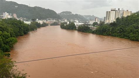 Rio Do Peixe Em Joa Aba Se Aproxima Da Cota De Aten O Para Inunda O