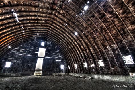 Abandoned Barn - Interior | HDR creme