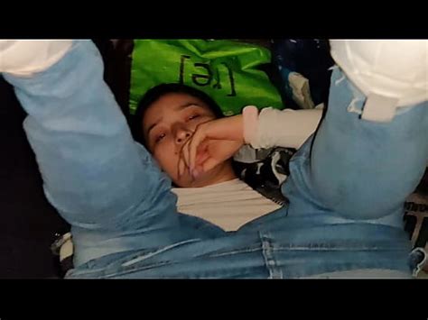 Seduciendo a la amiga de mamá y llenándola de esperma al aire libre XVIDEOS