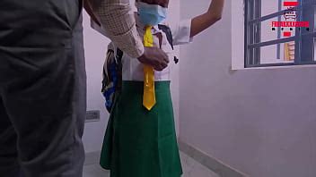 SCHOOL THREESOME SEX XNXX