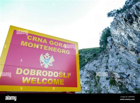 Road Sign Border, between Montenegro and Croatia border Stock Photo - Alamy