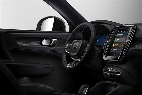 Volvo XC40 Electric Interior Revealed, Infotainment Runs on Android ...