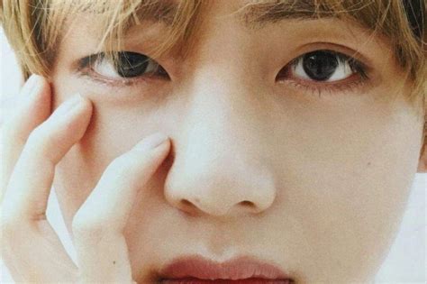 Netizens Are In Awe At Bts V S Handsome Looks Even With Uneven Eyelids