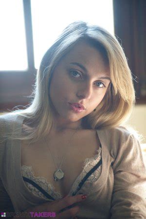 British Sexy Awesome Lingerie XXX Dessert Picture 1