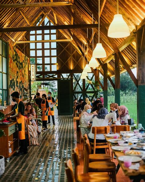 Uniknya Resto Ayom Jogja Tempat Makan Baru Di Yogyakarta Berita