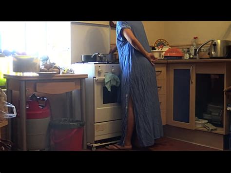 La Criada Musulmana Turca Deja Que El Jefe Cachondo La Folle En La Cocina XVIDEOS