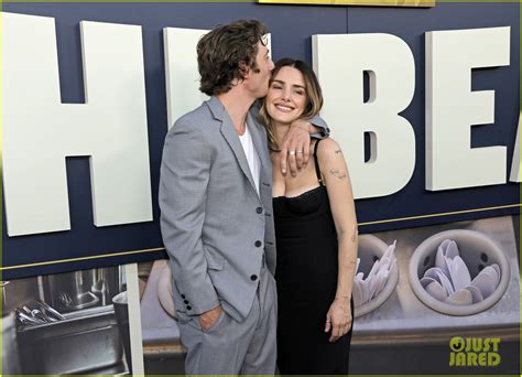 Jeremy Allen White And Addison Timlin Split She Files For Divorce From