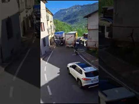 Tir contro tir a Demonte il traffico è una bolgia YouTube