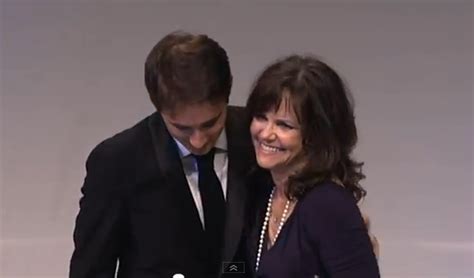 Sally Field Receives Hrcs Ally For Equality Award Delivers Emotional Speech On Gay Son Sam