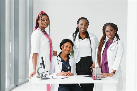 How BIMS Prepares Jamaican Students for U.S. Medical Careers