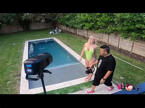 Big Booty White Girl Gets Ass Worshiped Behind The Scenes Xnxx
