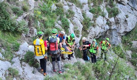 Tragedia In Costiera Amalfitana Uomo Di 80 Anni Precipita Lungo Parete