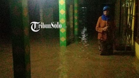 Puluhan Rumah Di Pracimantoro Terendam Banjir Akibat Hujan Deras Air