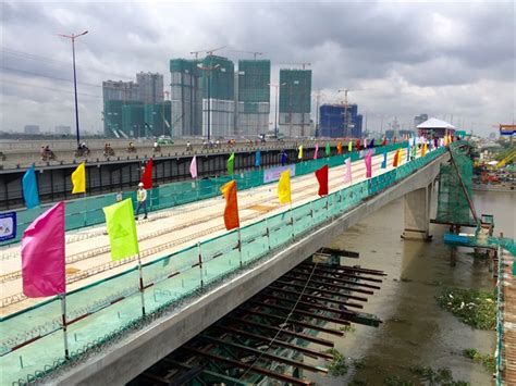 Metro line’s two-lane Sài Gòn Bridge completed