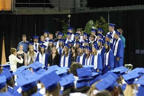 A Song Of Graduation Joy At Bothell High Ceremony Bothell Kenmore