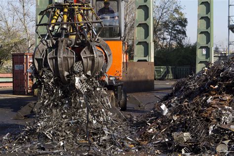 Cadifer Riciclo Rottami Metallici Rifiuti Ferrosi E Metallici