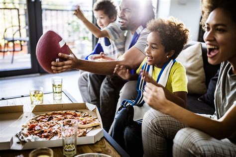 6 Reasons You Shouldn’t Attend a Super Bowl Party This Year