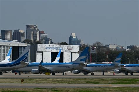 Greve De Aeronautas Afeta Mais De Mil Passageiros Na Argentina