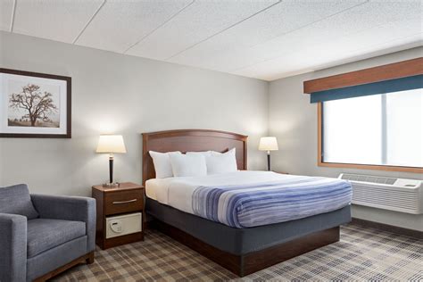 AmericInn by Wyndham Bemidji | Bemidji, MN Hotels