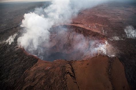 La Erupci N En El Volc N Kilauea Haw I Se Estabiliza Dentro Del Cr Ter