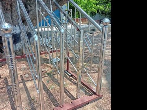 Silver Bar Ss Railing Mounting Type Floor Inch At Rs Feet In