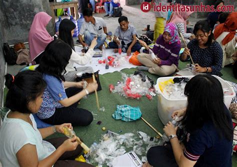 Ecobrick Karya Artistik Minim Sampah Plastik Identitas Unhas