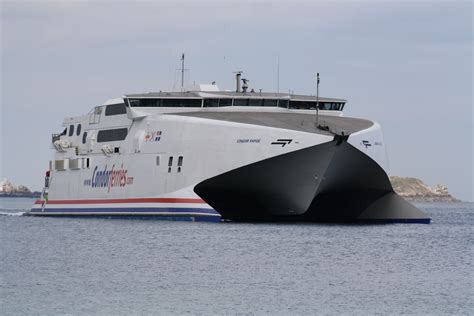 Traghetto Per Auto Catamarano Incat Hull Incat Ad Alta Velocit