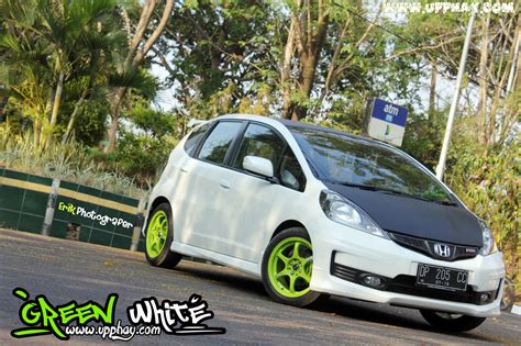 Trend Masa Kini Modifikasi Jok Honda Jazz Rs