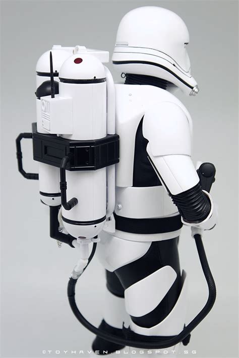 Toyhaven Review Hot Toys Star Wars The Force Awakens Th First Order Flametrooper Figure