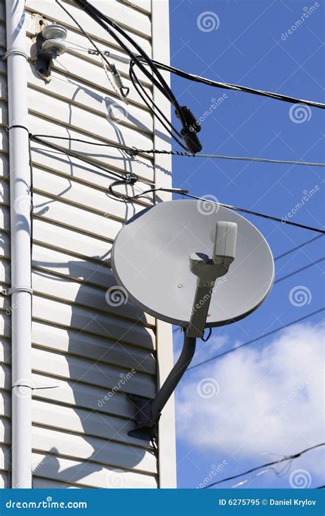 Satellite Dish Royalty Free Stock Photo - Image: 6275795