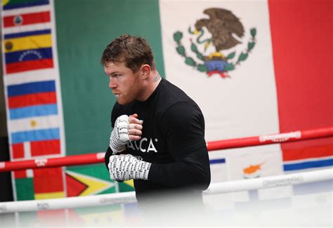 How does Canelo compare to Mexican Boxing legends?