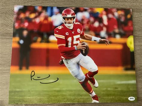 Patrick Mahomes Kansas City Chiefs Signed Autographed 11x14 Photograph ...