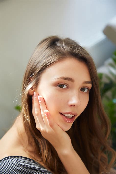 Mila Azul Hot Rainbow Cropped Yonitale Metart 16 Porn Pic