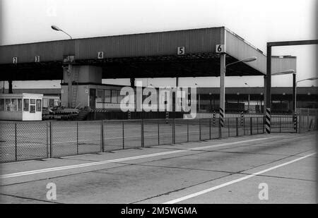 Ddr Berlin August Abfertigungsgeb Ude Der Ehemaligen