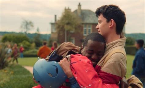 câu nói hay ẩn chứa bài học sâu sắc trong Sex Education ELLE