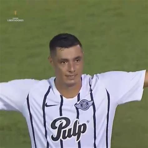 Conmebol Libertadores On Twitter ⚪️⚫️ ¡un Golazo De Mitad De Cancha De Libertadguma 🔝 🇵🇾⚽️