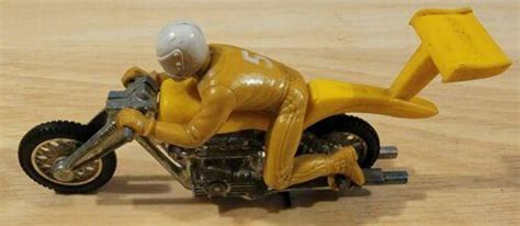 Mattel Hot Wheels Rrrumblers Rumblers Motorcycle High Tailer Rider