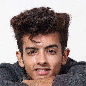 Sanket Mehta - Age, Family, Bio | Famous Birthdays