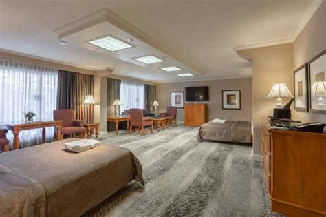 Rooms - Banff Park Lodge