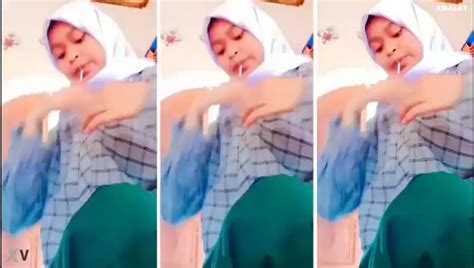 Indonesian Muslim Girl Jilbab Blowjob Porn Xmalay