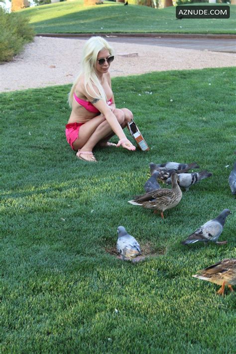 Frenchy Morgan Nude In A Very Skimpy Pink Bikini In Las Vegas Aznude