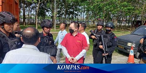 Bos Judi Online Apin Bk Diserahkan Ke Kejati Sumut Kapolda Saya