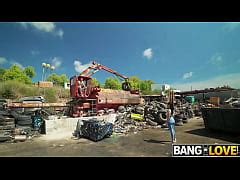 Sapphire Lapiedra Junkyard Action Free Mobile Porn Videos IPornTV