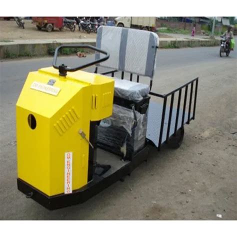 Durable Four Wheeler Tugger At Best Price In Pune Om Material Handling