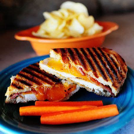 Chicken Bacon Ranch Panini - Pioneer Woman Recipe - (4.3/5)