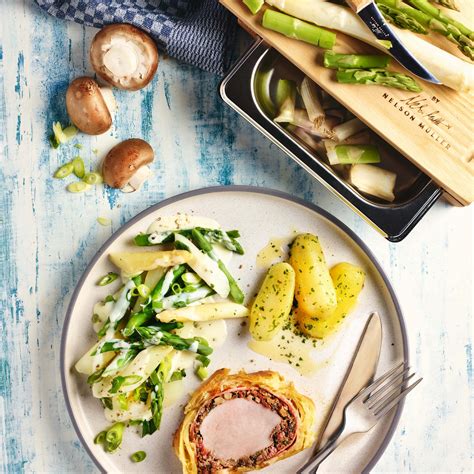 Filet Wellington Vom Schwein Mit Spargelragout Und Butterkartoffeln