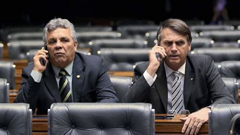 Bolsonaro pode recriar ministério da Segurança Pública e entregar pasta