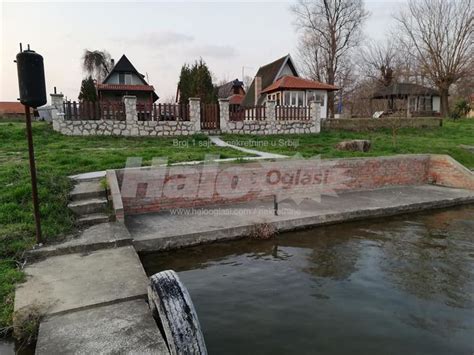 Kuća na obali Srebrnog jezera 120 25m2 7 5 ari p Halo Oglasi