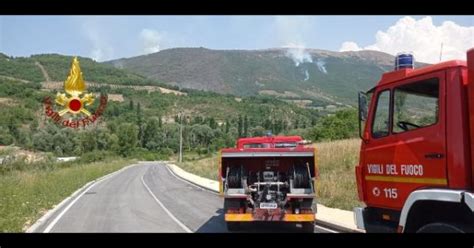 Ancora Fiamme A Preci Gi Bruciati Ettari Gazzetta Di Parma